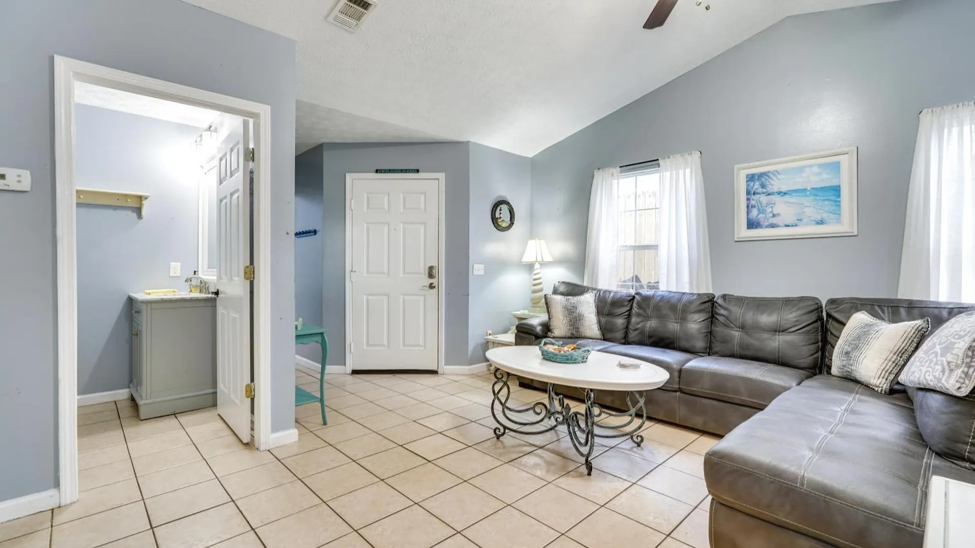 Pet-Friendly Pcb Duplex - Walk To Beach! Panama City Beach Holiday home