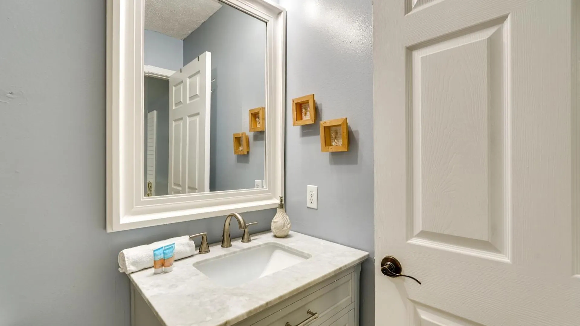 Pet-Friendly Pcb Duplex - Walk To Beach! Panama City Beach