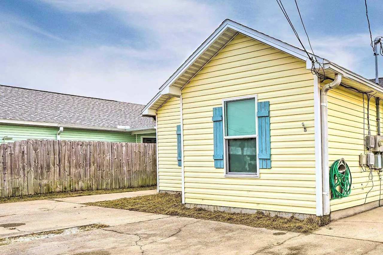 Pet-Friendly Pcb Duplex - Walk To Beach! Panama City Beach Holiday home